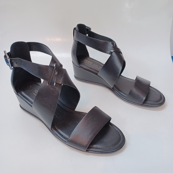 Ecco Wedge Sandals Black Leather Open Toe Ankle Strap Heels Shape 35 Womens 8 - Picture 8 of 16